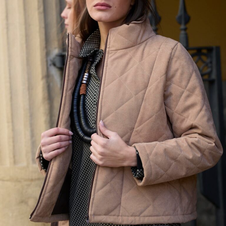 Instagram post from senoretta_street. This post is in position 10.